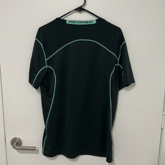 Nike Pro Combat Fitted Tee - Picture 3 of 3